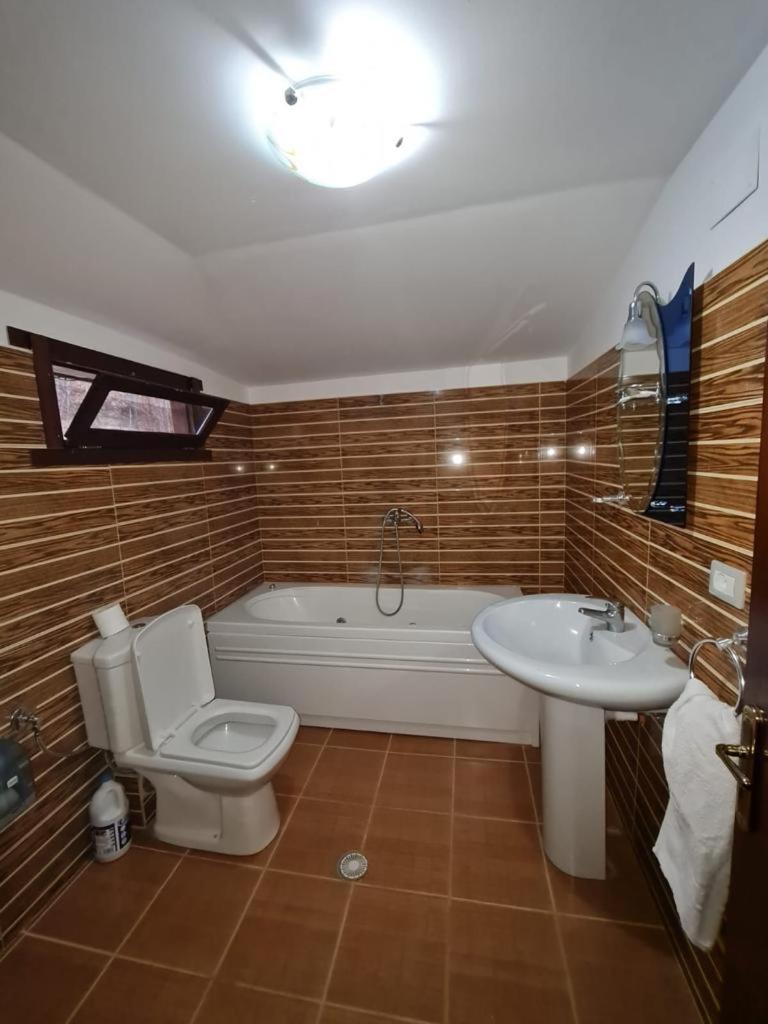 Hotel Sofra Kolonjare Agroturizem Erseke Exterior foto